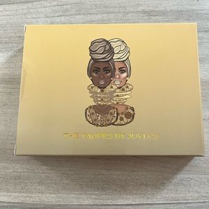 Juvias Place - The Taupes Eyeshadow Palette